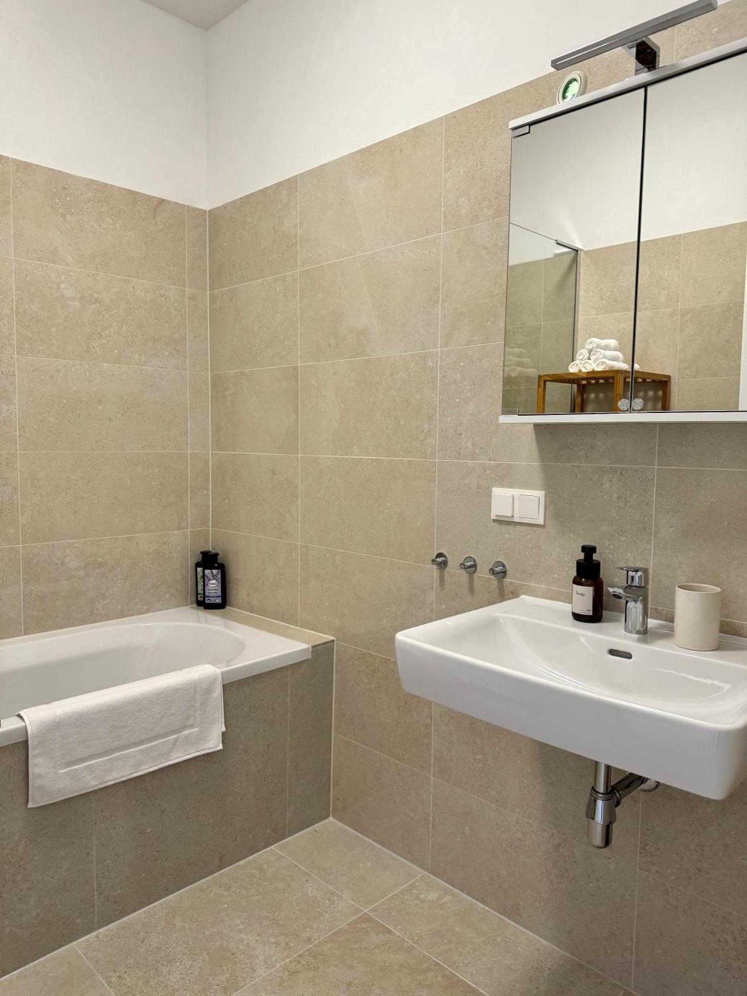 וינה City Apartment Nahe Schoenbrunn 13 מראה חיצוני תמונה